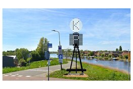 Plaatsing Baken 2 bij de Broekhornerbrug
