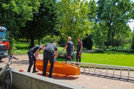 Vrouw raakt gewond na val in graf op begraafplaats in Heerhugowaard