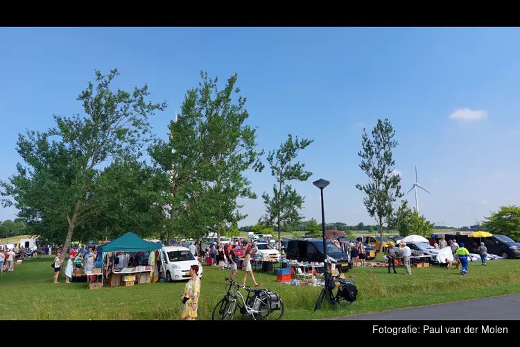 Gezellig struinen op de Kofferbakmarkt in Heerhugowaard