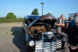 Night Cruise Heerhugowaard: Gelijkgestemden treffen elkaar bij car-meeting Strand van Luna