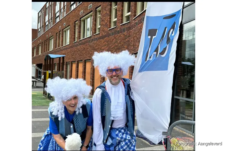 Groot feest op vrijdag 14 augustus aan het van Eedenplein 3 want de Mascottes Tassie en Ties vieren hun 'verjaardag'!