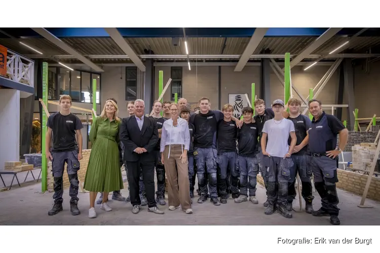 Minister van Volkshuisvesting bezoekt bouwopleidingen in Heerhugowaard