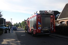 Woning in Heerhugowaard ontruimd na vreemde lucht, brandweer doet onderzoek