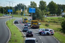Auto belandt in berm langs N508 bij Heerhugowaard