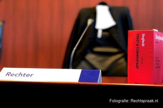 Taakstraf voor bezit vuurwerkbom in Heerhugowaard
