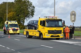Kop-staartbotsing tussen twee auto's op N245 bij Broek op Langedijk