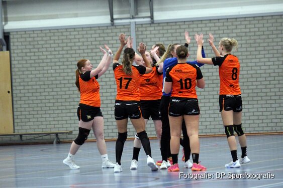 Handbalsters KSV niet te stuiten, vijfde zege op rij