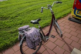 Fietster gewond bij aanrijding met bestelbusje op rotonde in Heerhugowaard